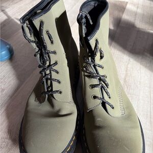 Men's Olive Lace-Up Boots